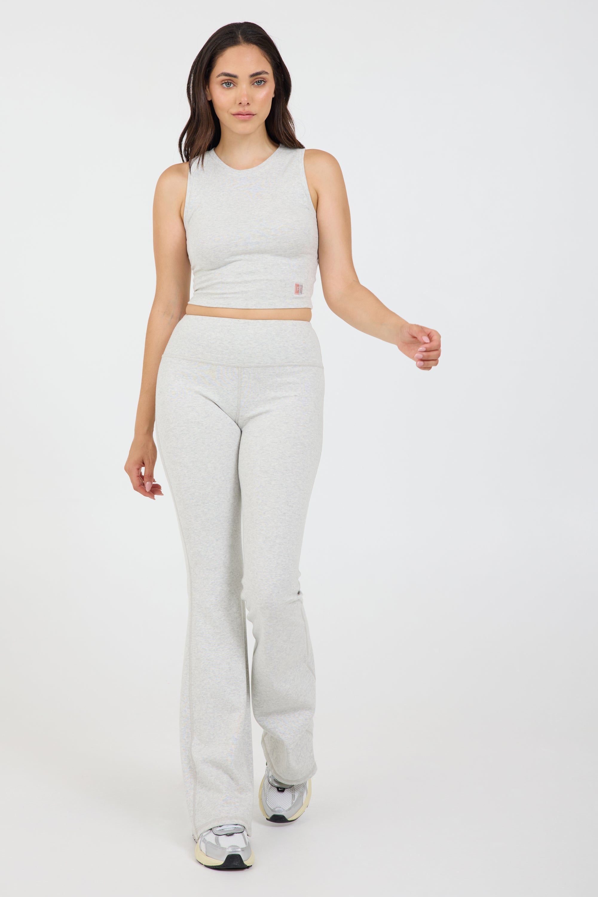 Rib bell bottom in athletic grey, from the front